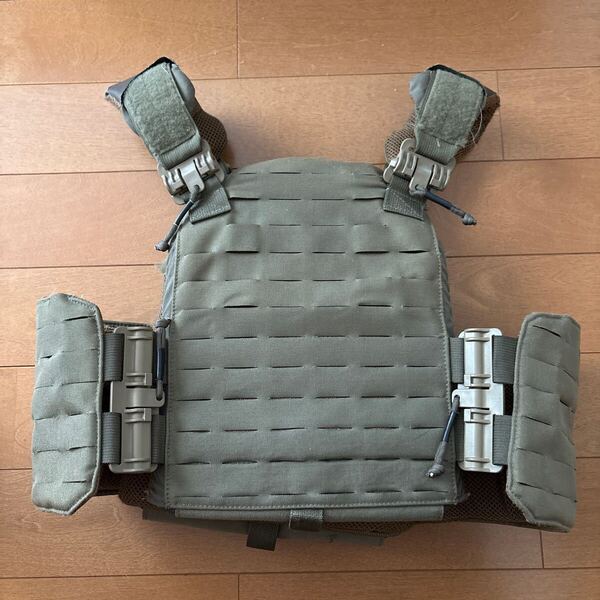 実物 FIRST SPEAR ファーストスピア プレートキャリア Strandhogg ストランドホッグ Mサイズ RG ダミープレート