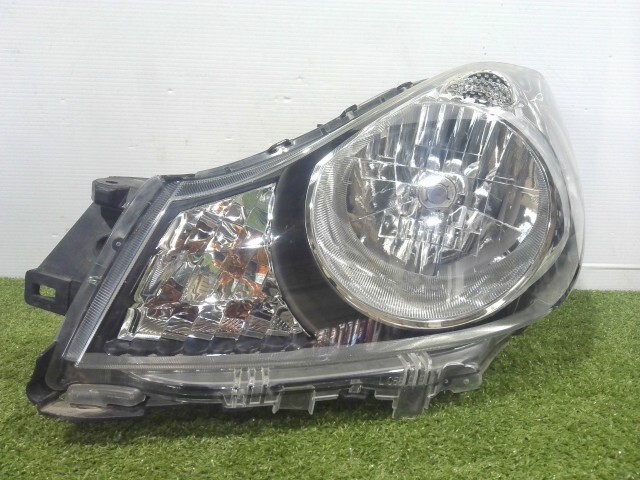 ファミリア DBF-BVY12 右ヘッドランプASSY 1N18-51-030