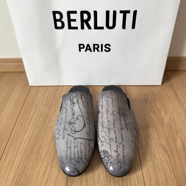 最新 定価22.4万円 ベルルッティ サイラスオマーン カリグラフィースクリットレザーシューズ 7 スリッポン ライトアルミニオ グレー 革靴