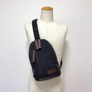 極美品 ベルルッティ 限定 カリグラフィースクリットナイロン パティーヌレザーボディバッグ ブラック ブラウン ショルダーバッグ 正規品
