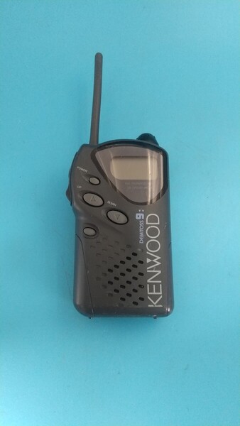 K3733 KENWOOD DEMITOSS 9 特定小電力トランシーバー /ケンウッド/無線機/受信機/ 通電OK 現状品 送料無料 JUNK