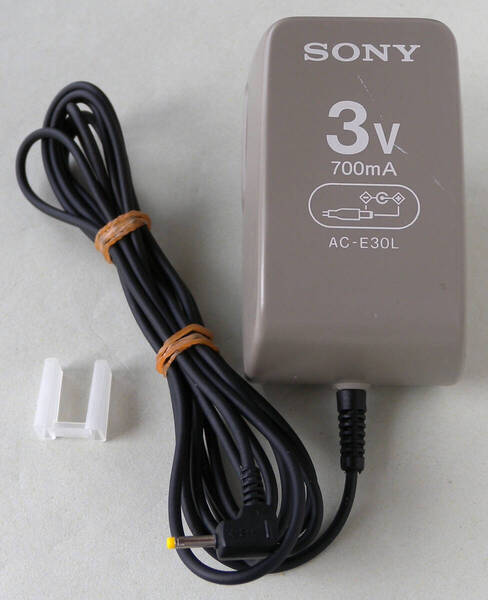 送料無料 SONY ソニー 純正 WA-2001等用 ACアダプター AC-E30L センタープラス 3V 3.0V 700mA 0.7A EIAJ1 2.35mm 0.7mm 即決!