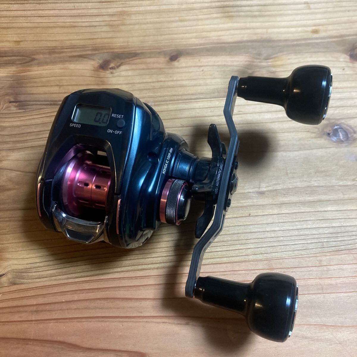 DAIWA（釣り） 【目玉商品】ダイワ 24 紅牙 IC 200P 右ハンドル