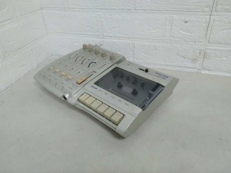 MF-P01 | 4-Track Multitrack Recorder | TASCAM