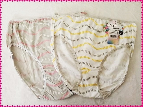 【送料無料】4L * 新品 ☆ かわいいウエーブボーダー柄 薄手ストレッチショーツ2枚♪