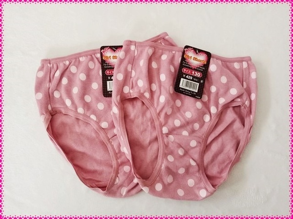 【送料無料】サイズ130 * 新品 ☆ 女児用 かわいいドット柄ショーツ2枚♪ 身生地 綿100%