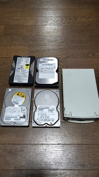 ★送料込み★IDEハードディスクHDD★計553.9GB★ケース3.5インチ