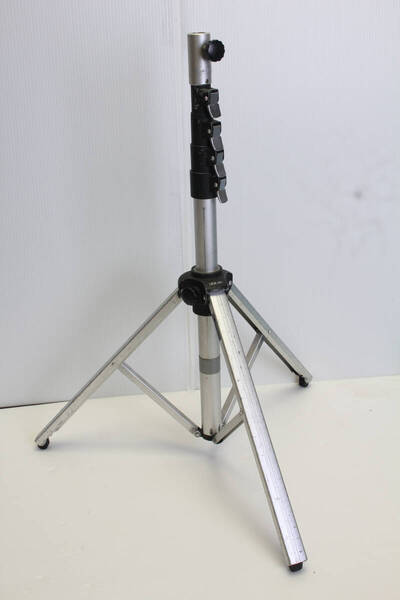 送料無料。中古。コメット COMET ライトスタンド 5段 日本モデル ジャパンモデル。管理chiyo