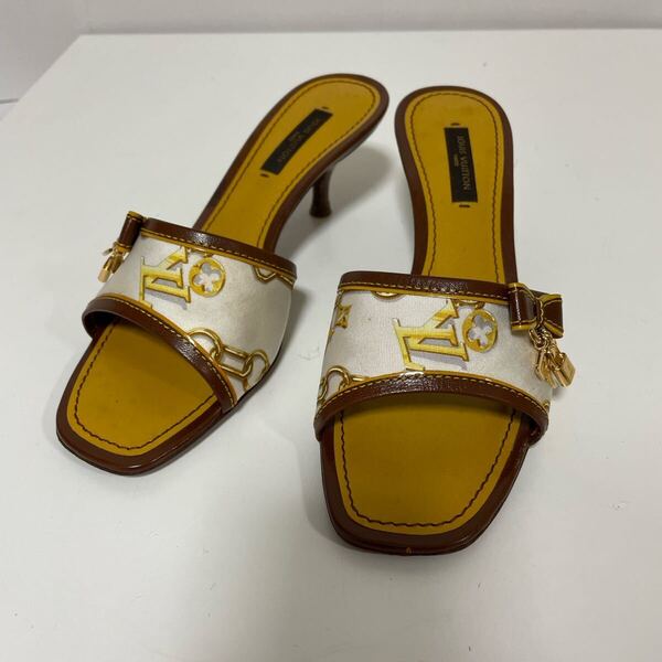 LOUIS VUITTON ルイヴィトン ミュール モノグラムチェーン シルク カデナチャーム ホワイト 35 1/2 中古