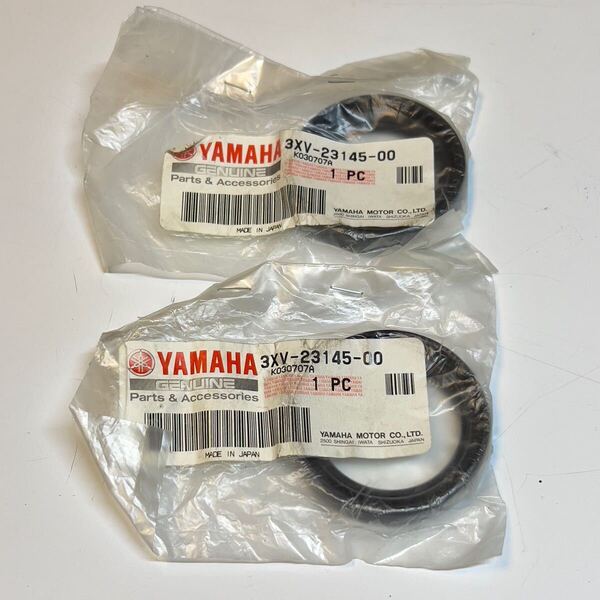 ★未使用 TZR250R (3XV) 純正 フロントフォークオイルシール 2個セット 3XV-23145-00