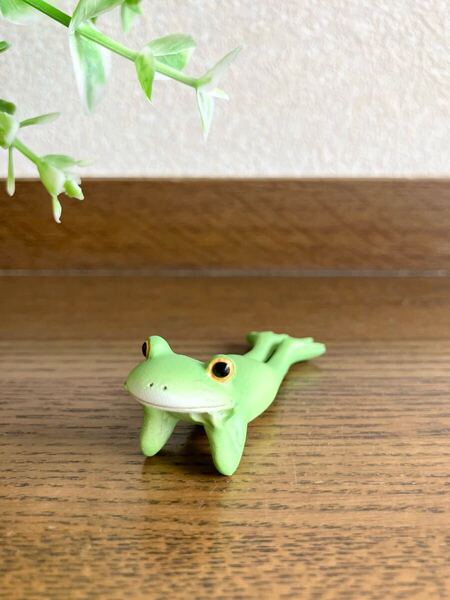 カエルのマスコット♪ ミニ頬杖ごろん Copeau コポー かえるの置物