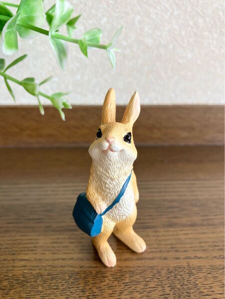 フレンドリーマスコット♪ スチューデントラビット ウサギの学生さん うさぎの置物