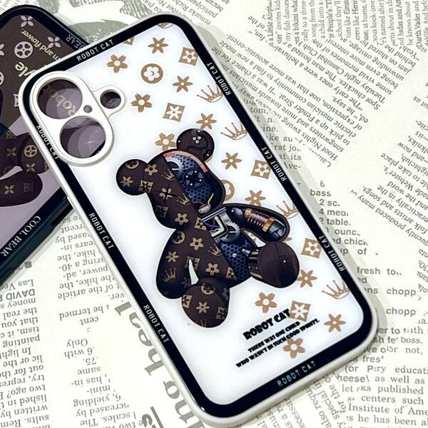 iPhone16 ケース 新品 アイホンケース ホワイト ベアブリック ベア クマ スマホケース iPhone 強化ガラス 耐衝撃 携帯カバー