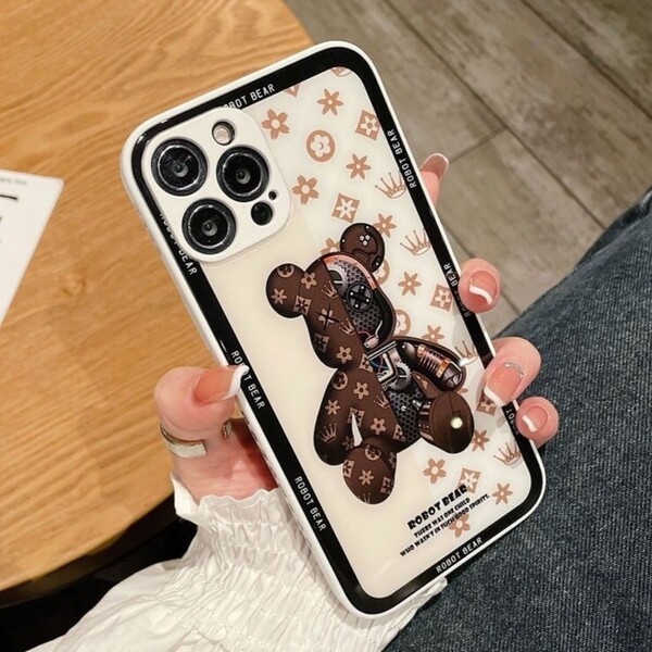 iPhone16pro maxケース 新品 アイホンケース ホワイト ベアブリック ベア クマ スマホケース iPhone 強化ガラス 耐衝撃 携帯カバー