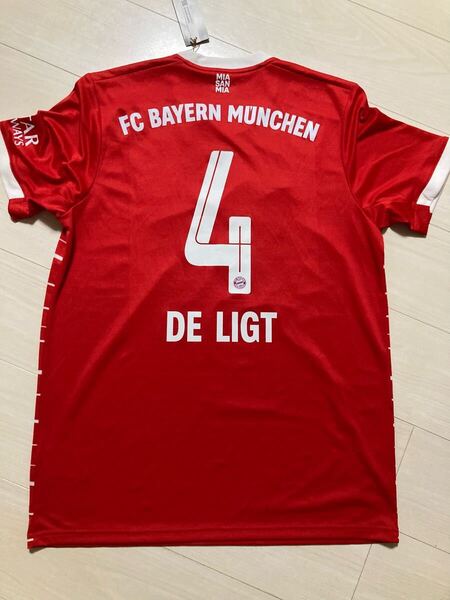【新品タグ付き】FC Bayern Munchen バイエルンミュンヘン 2022-23ホームユニフォーム 4番 De Ligt デリフト オランダ代表