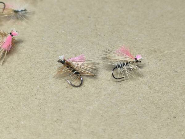 ■Rivers■エルクヘアカディス#14(ブラック、ブリーチ、ピンクマーカー付)計6本【種類】完成品フライ>ドライフライ>カディス系