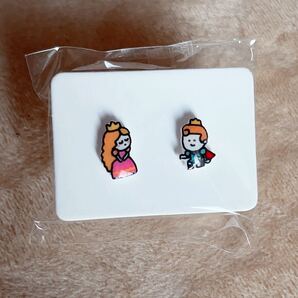 ハンドメイド お姫様と王子様のピアス プラバン レジン ファンシー 可愛い 恋人 カップル