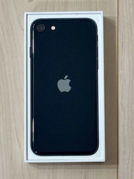 iPhoneSE(第3世代)SIMフリー 美品