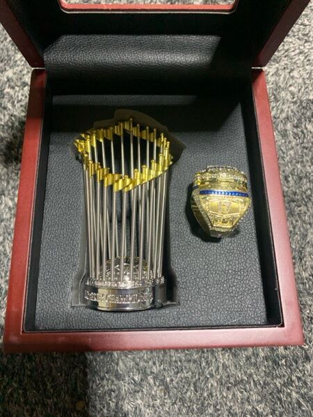 2024 ドジャース #17 大谷翔平 チャンピオンリング トロフィーセット レプリカ 専用箱付き 指輪 MLB 即納 大谷翔平 山本由伸