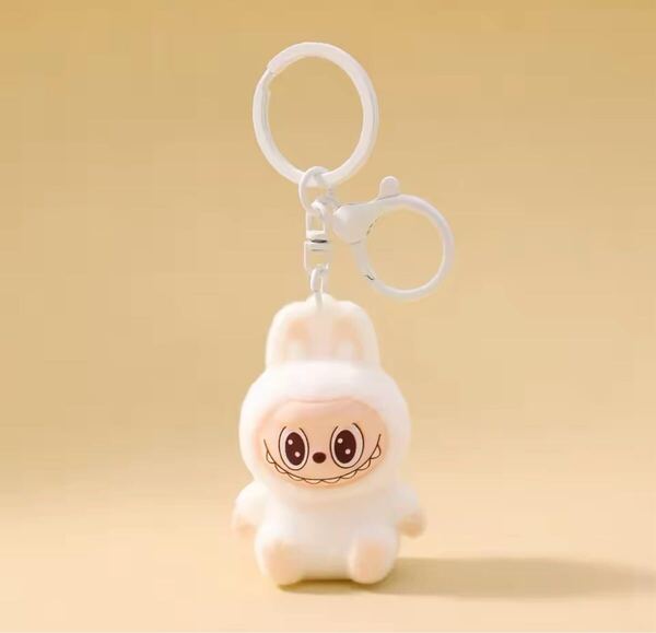 【新品未使用】【送料込】ラブブぬいぐるみキーホルダー白×1