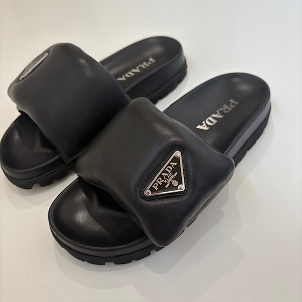プラダ PRADA モノリス ソフト パテッドナッパレザーサンダル 35 1/2