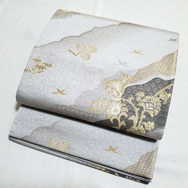 送料無料 美品 流れに唐草模様 唐花 千鳥 松葉 七宝 青海波 灰色 六通 正絹 フォーマルな袋帯 仕立て上がり リサイクル