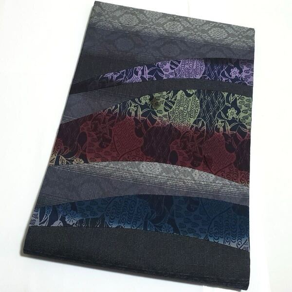 送料無料 美品 作家物 切嵌 横段 華文 もこもこ刺繍 太鼓 正絹 洒落帯 カジュアルな名古屋帯 仕立て上がり リサイクル