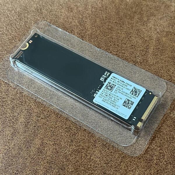 サムスン M.2 2280 PCIe NVMe SSD 256GB 1751時間