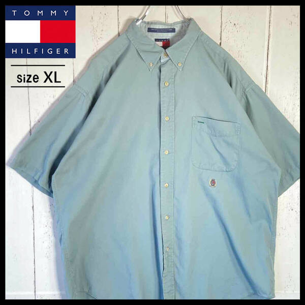 【USED】 TOMMY HILFIGER トミーヒルフィガー 90s 半袖 シャツ 刺繍ロゴ HIP HOP アメカジ USA 古着 くすみブルー XLサイズ ☆送料無料☆