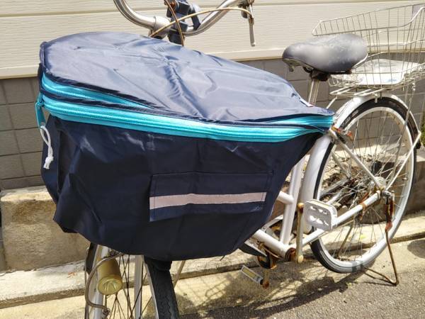 自転車用品 2段式 カゴカバー 前カゴ用カバー 【ネイビー(紺色/水色ライン)】 はっ水加工 便利な両開き♪ 川住製作所
