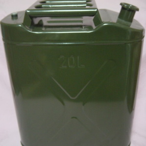 ◆新品・未使用【20L】軽量タイプ ジェリ缶 携行缶 ジープ缶 ガソリン 軽油 灯油 ディーゼル 災害 渋滞 備蓄に最適!!!