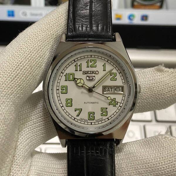 78:希少 OH済★セイコー★SEIKO 日本未発売★ヴィンテージ 腕時計★自動巻き メンズ アンティーク 海外限定 貴重 ホワイト★送料無料