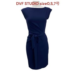 ダイアンフォンファステンバーグスタジオ ワンピ 膝丈 レディース 0,S,7号 DVF STUDIO トップス ノースリーブ ウエスト紐 ネイビー M5Q727