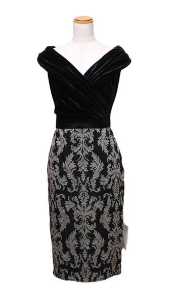 TADASHI SHOJI タダシショージ BLACK, SILVER, & GOLD ワンピース 「6 」/ 11号程度
