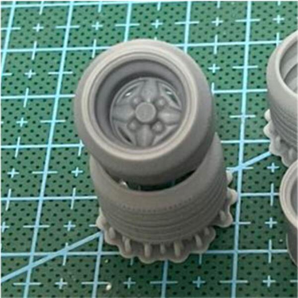 1/24スケール13インチホイールGT&トレッド付き引っ張りタイヤCRセット(丸中深リム)