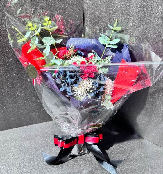 即日発送RED&ネイビーダリア渋めブーケ花束 母の日 プレゼント ラッピング済み