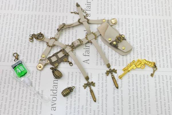 千葉DOLL工房 1/4ドール MDD L胸 血液バック 注射器 レザー エッチベルト 胸部ベルト 本革製 手榴弾 アーミー系 金 銃 スチームパンク