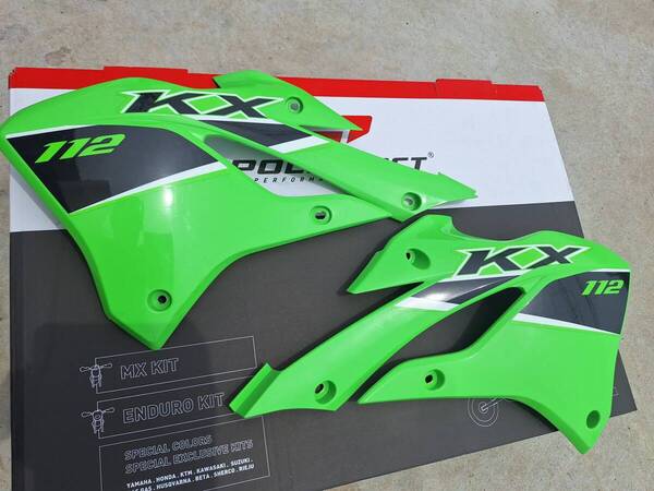 KAWASAKI 2023'KX112 新車外し 純正未使用シュラウドセット 2014'以降のKX85/100にも装着可能 送料サービス