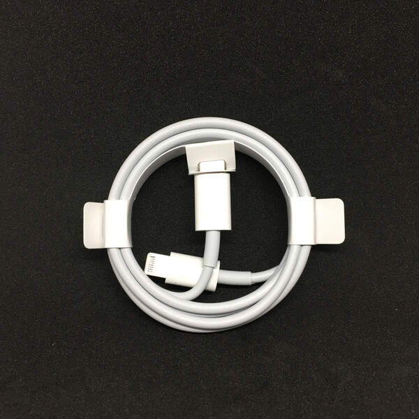 ● 未使用 Apple 純正 Lightning ⇔ USBケーブル (1m)A2249 充電 iPhone iPad MacBook iMac 付属 A2561 PD Type-C タイプC USB-C 新品