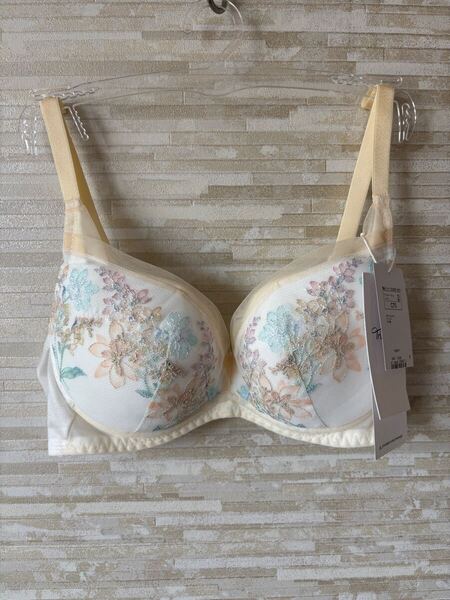 C75」トリンプ 天使のブラ魔法のハリ感597ノンワイヤーブラジャー