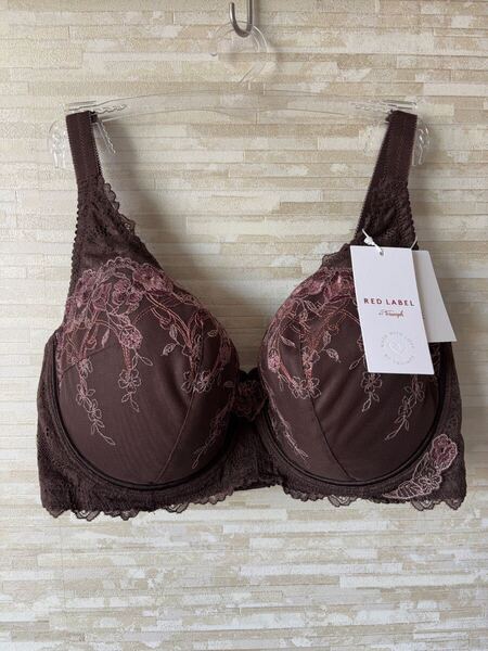 F85」トリンプ プレミアム レッドレーベル眠り姫バラ咲き フルカップブラジャー