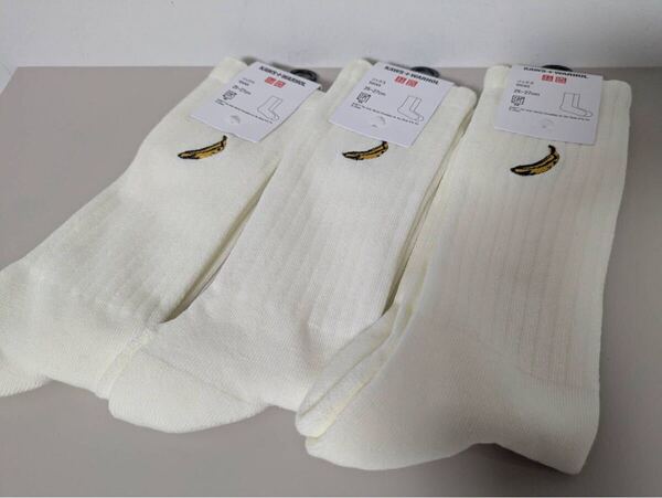 KAWS × アンディウォーホル × ユニクロ 靴下3足セット 新品未使用 KAWS × Andy Warhol Socks 3 Pair Set 25-27cm Brand New ソックス