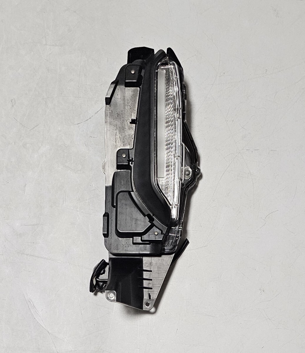 ヤリスクロスMXPJ/MXPB 純正 デイライト KOITO 52-328