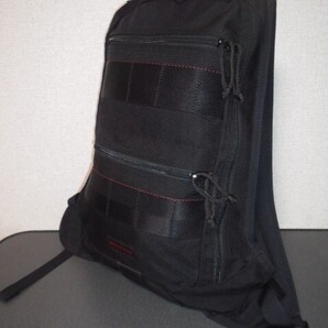 BRIEFING HUGGER BACKPACK BLK 極美品 デイパック バックパック 薄型 黒 バリスティック ハガー ブリーフィング