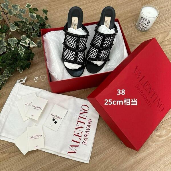 送料無料 VALENTINO ヴァレンチノ ロックスタッズメッシュスライドサンダル 38