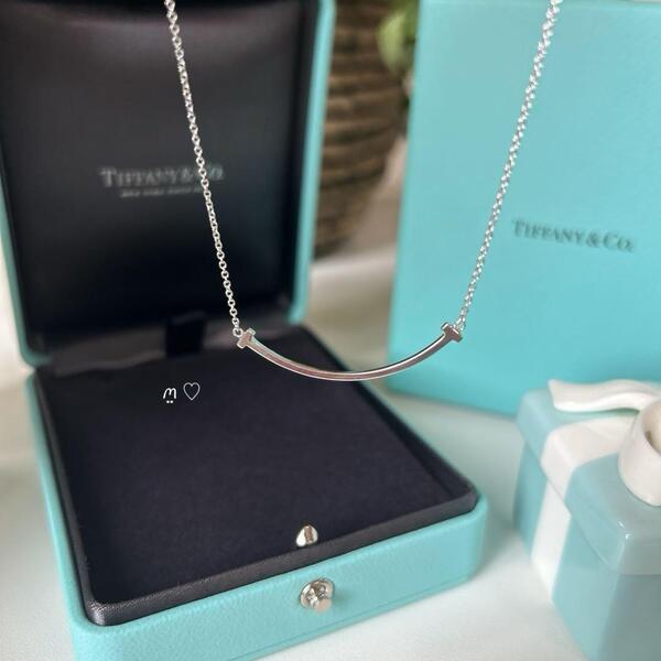 送料無料 ティファニー Tスマイルネックレス スモール ティースマイル k18ゴールド 現行販売品 TIFFANY&Co.