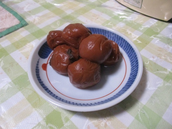 2023年 奈良県産 無農薬の完熟梅を使った完全手作り梅干 小粒~中粒 1㎏