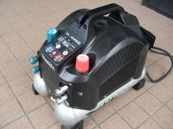 “満タン早い” マキタ makita エアーコンプレッサー AC462XS 稼動品 S/N0Z8867(№1182)