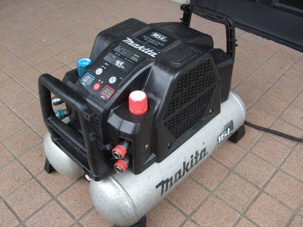 “満タン早い” マキタ makita エアーコンプレッサー AC462XG 大容量16L 稼動品 S/N01006(№1101)