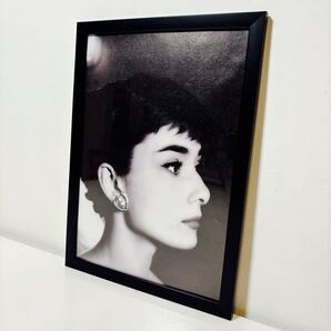 【額付きポスター】オードリー・ヘプバーン Audrey Hepburn④(新品)